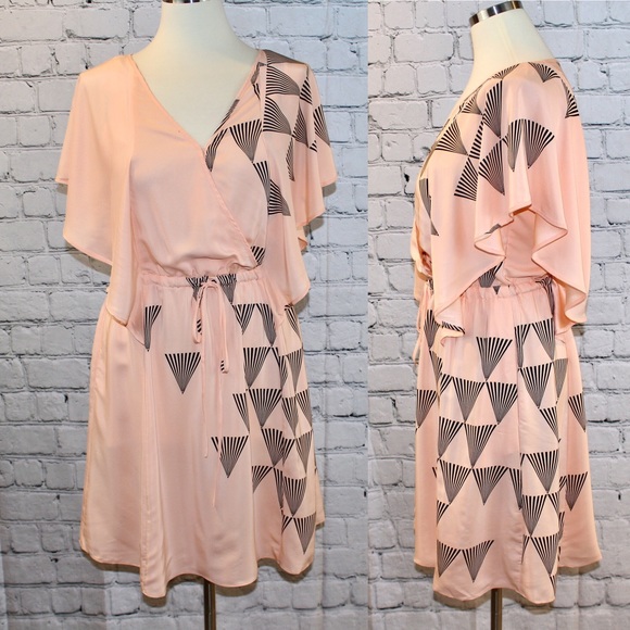 Cynthia Steffe Dresses & Skirts - Cynthia Steffe peach dress